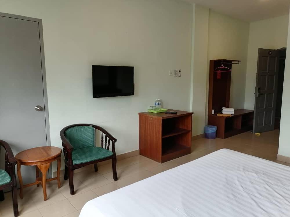 Hotel S2 2*